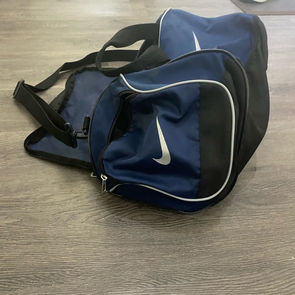 Mens Nike Sports Duffel Bag for sale ‼️ - Picture 5 of 7